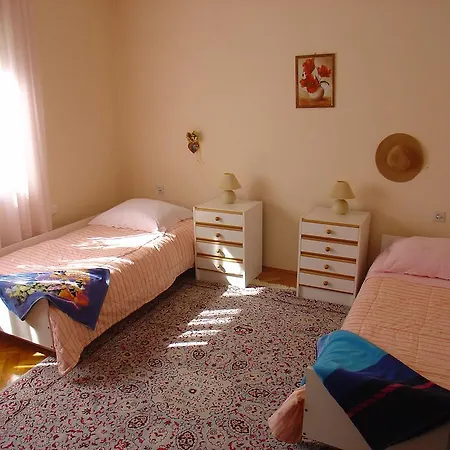 Tomy Apartment *