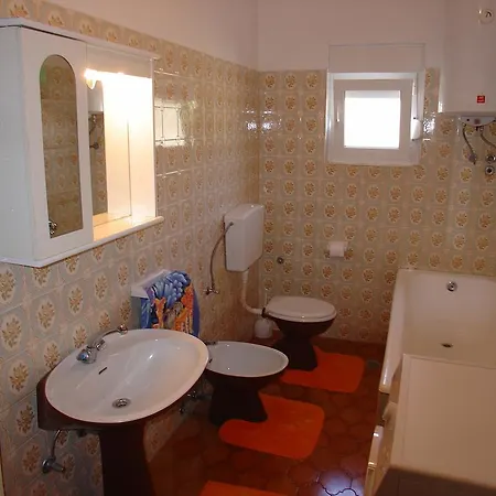 Apartman Tomy